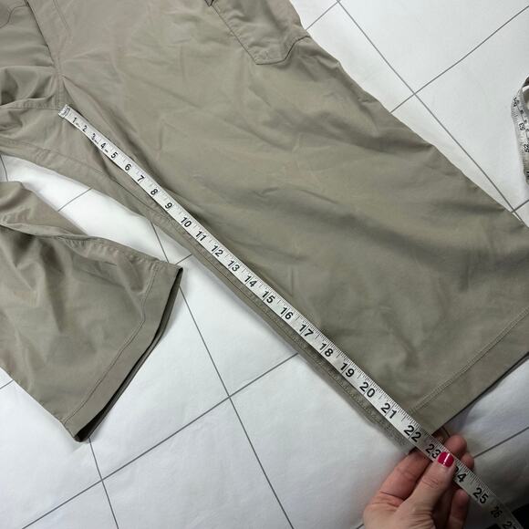 Duluth Trading Co Pants Womens 20W Tan Dry on the Fly Capri Cargo Nylon Hiking - Picture 11 of 13
